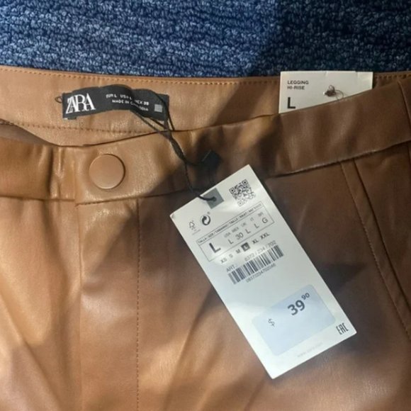 FAUX LEATHER LEGGINGS - Picture 2 of 5